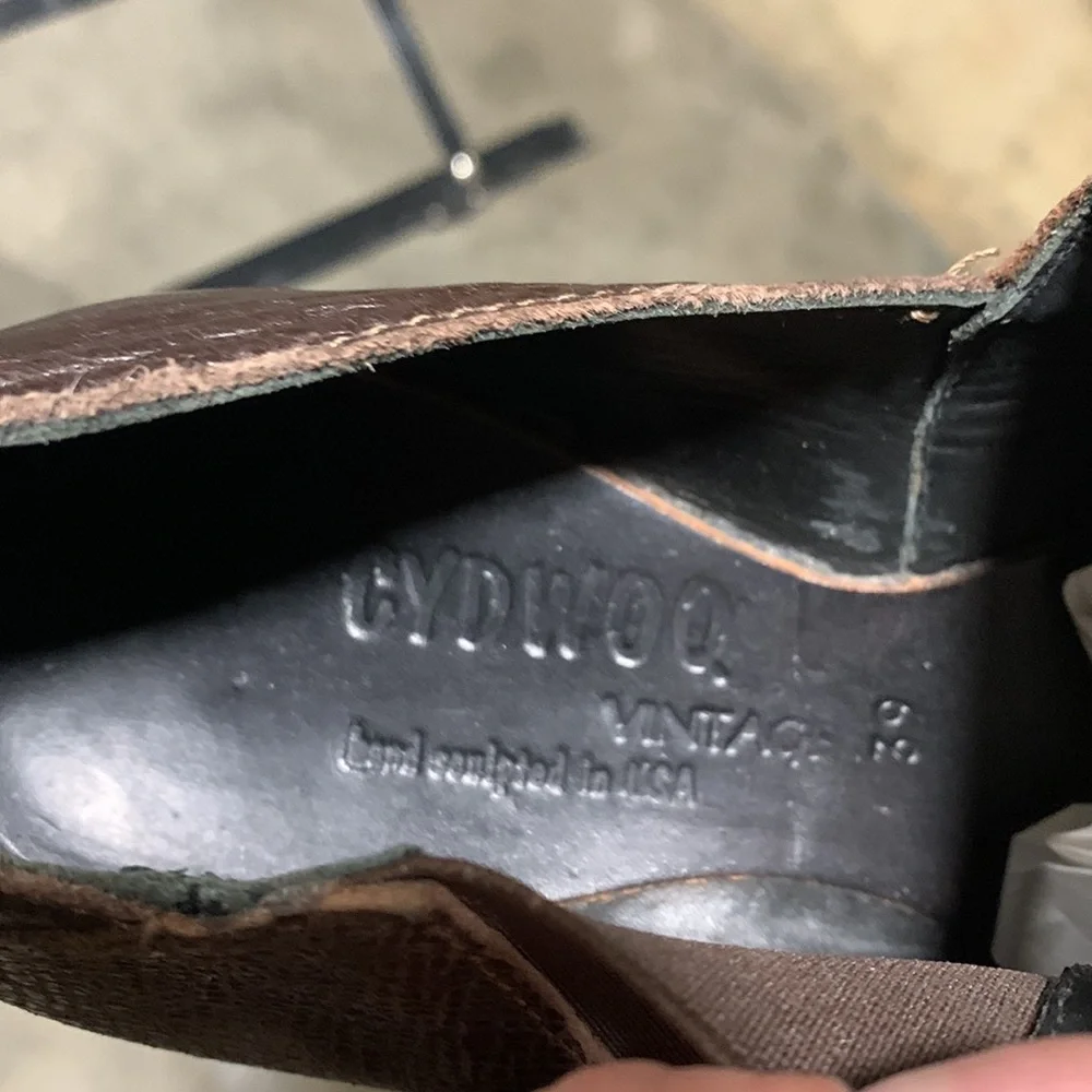 Cydwoq Loafers